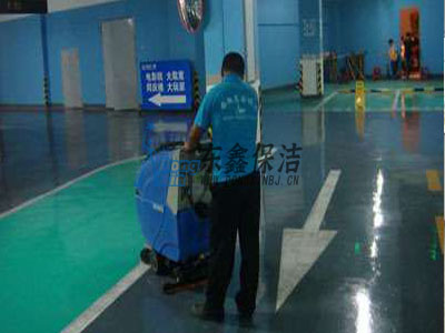 �Ϸ�ͣ܇���������